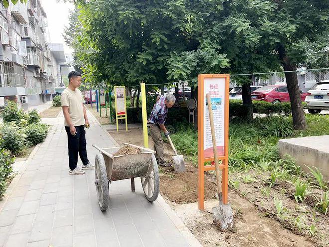 这社区便民晾衣杆让居民省心省力→凯发携手马竞赛事晾晒有去处顺义(图2)