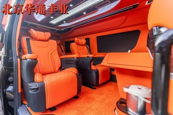 国总店 丰田海狮67座豪华商务车K8凯发